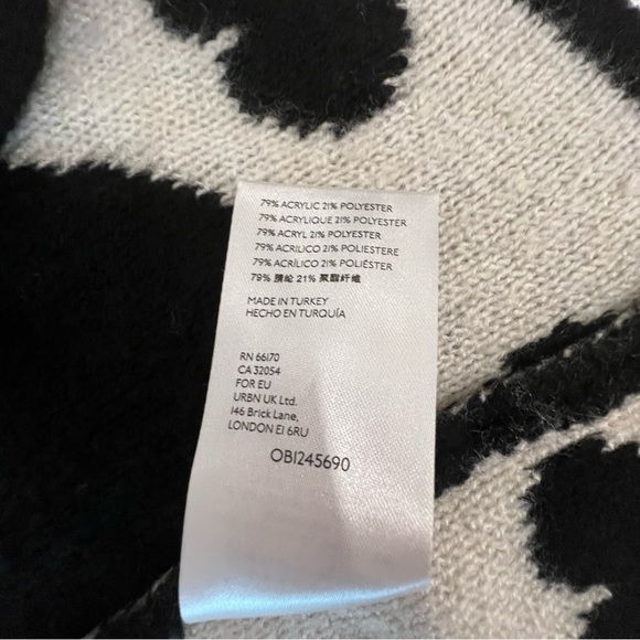 Anthropologie Maeve Halley Hearts Cardigan In Black/White | Size M/L oversized - Picture 16 of 16